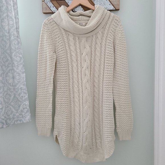 3/$30 Cozy sweater dress - Picture 2 of 9